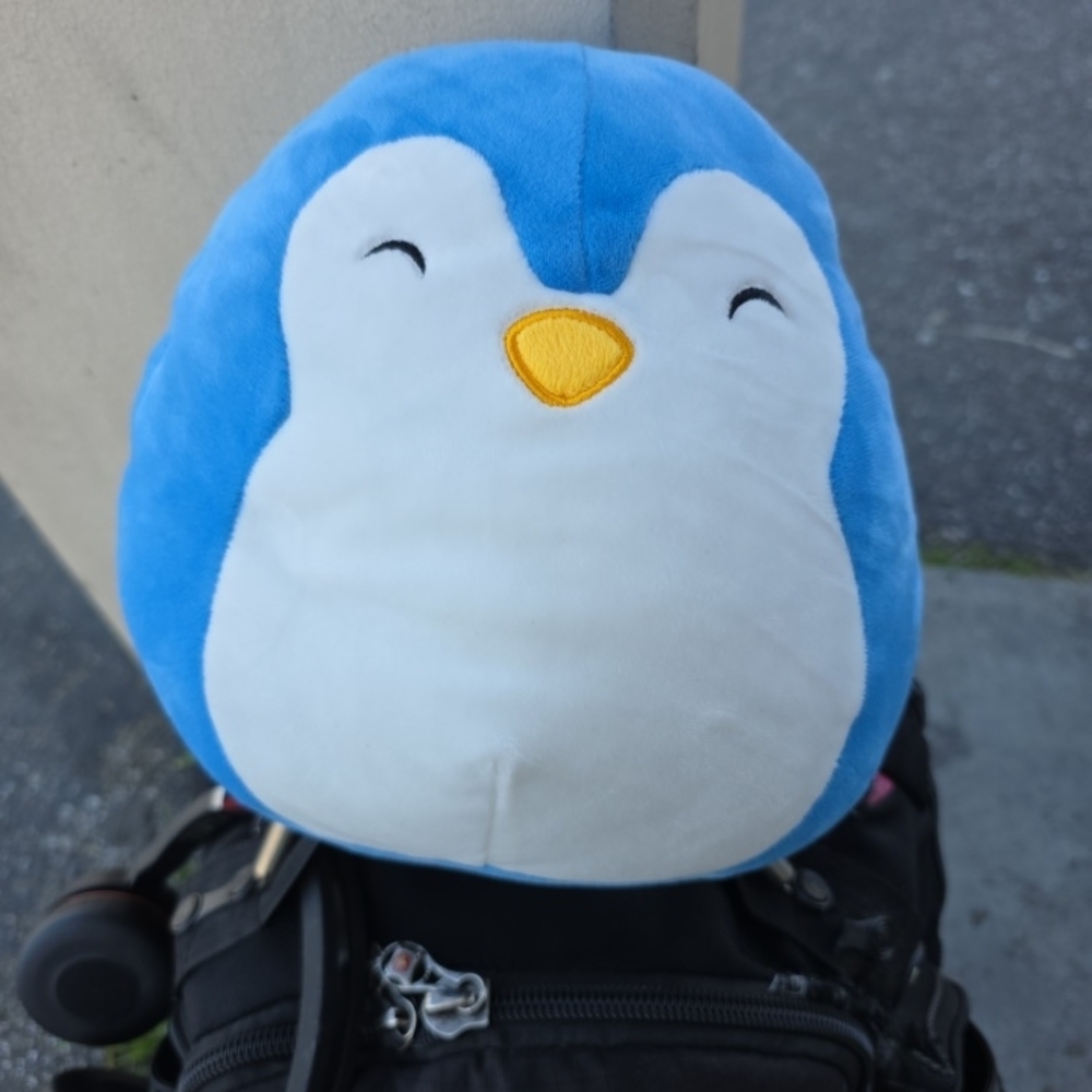 Squishmallow Luna Penguin 8” Kellytoy Plush Sleepy Eyes